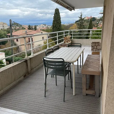 6 Personnes Proche Centre Saint-Raphael (Var)