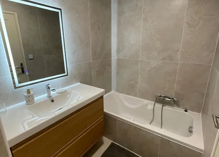 6 Personnes Proche Centre *